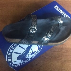 Newly used Birkenstocks and only worn 4 times!
